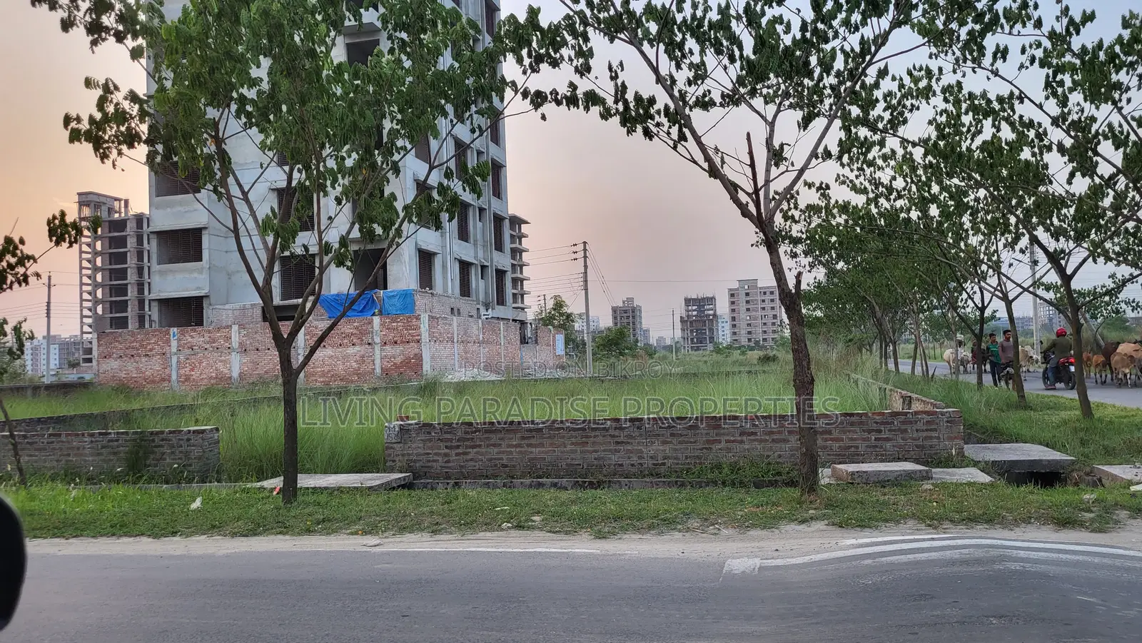 L-Block | South Face | 6 Katha Plot = Near 130 Feet |