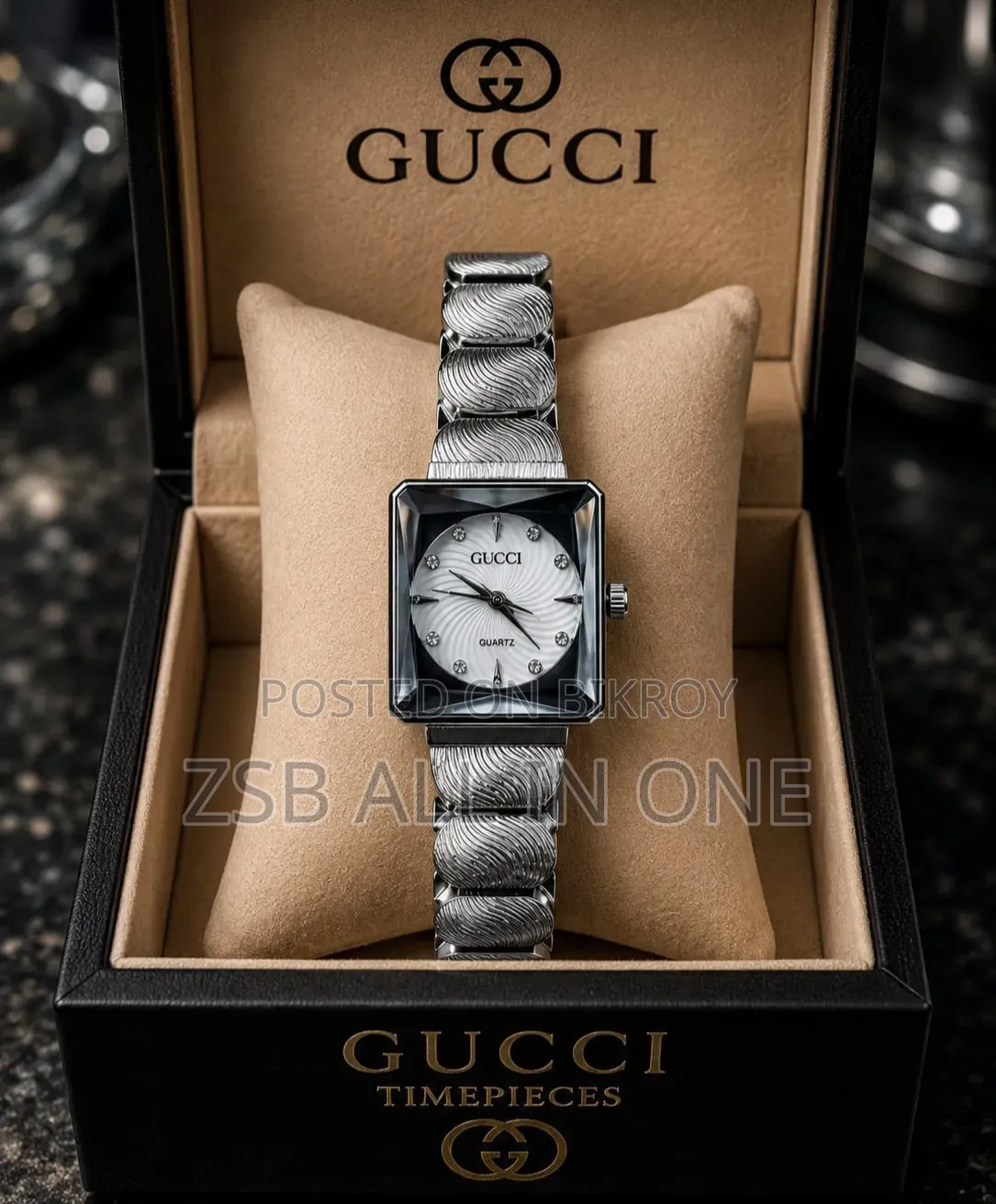 Luxury Woman— GUCCI Timepiece