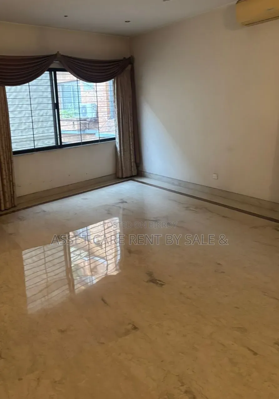 4 Bedroom Apartment in Gulshan for sale