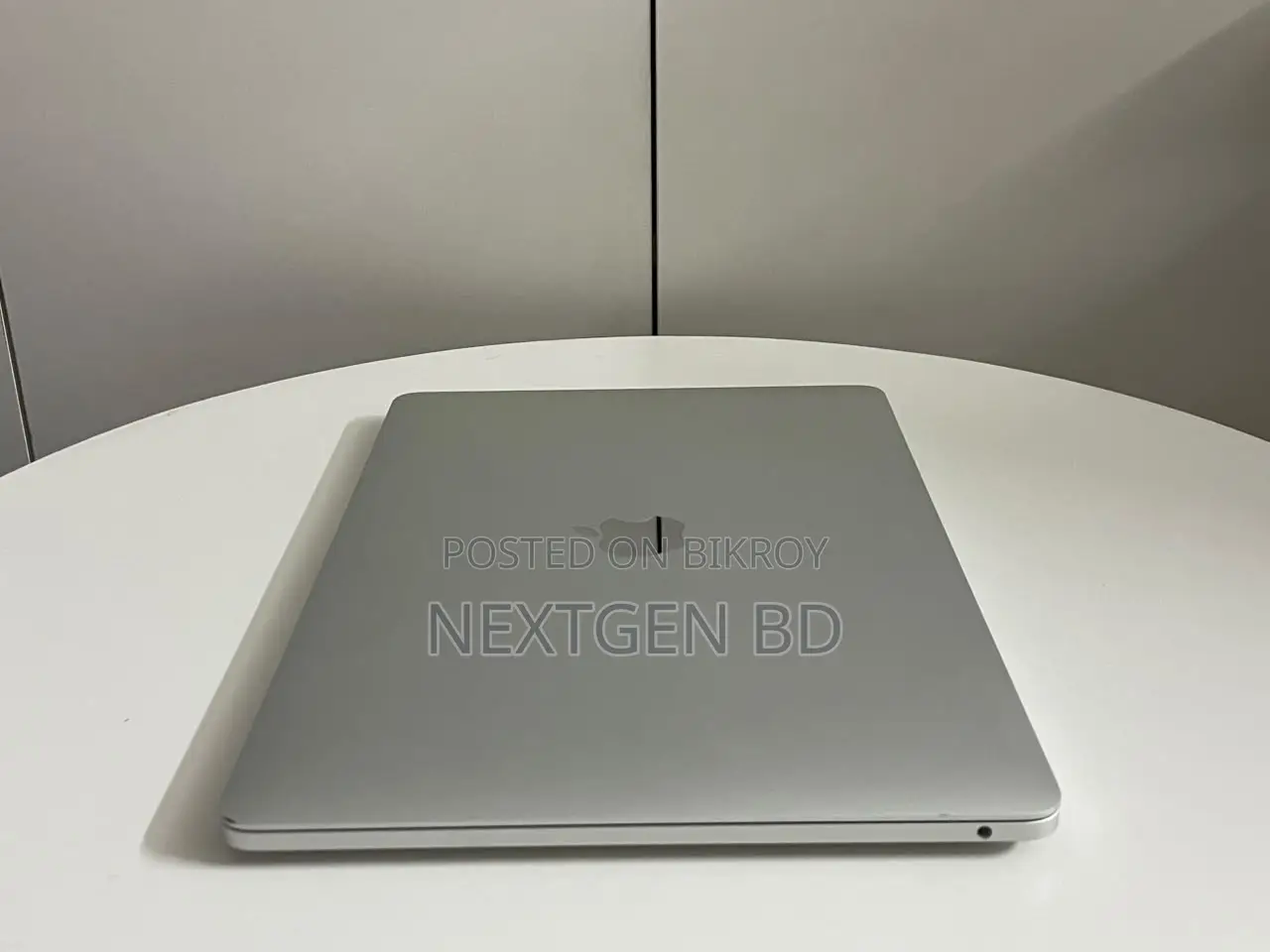 Laptop Apple MacBook Pro 2022 M2 16GB Apple M2 SSD 512GB