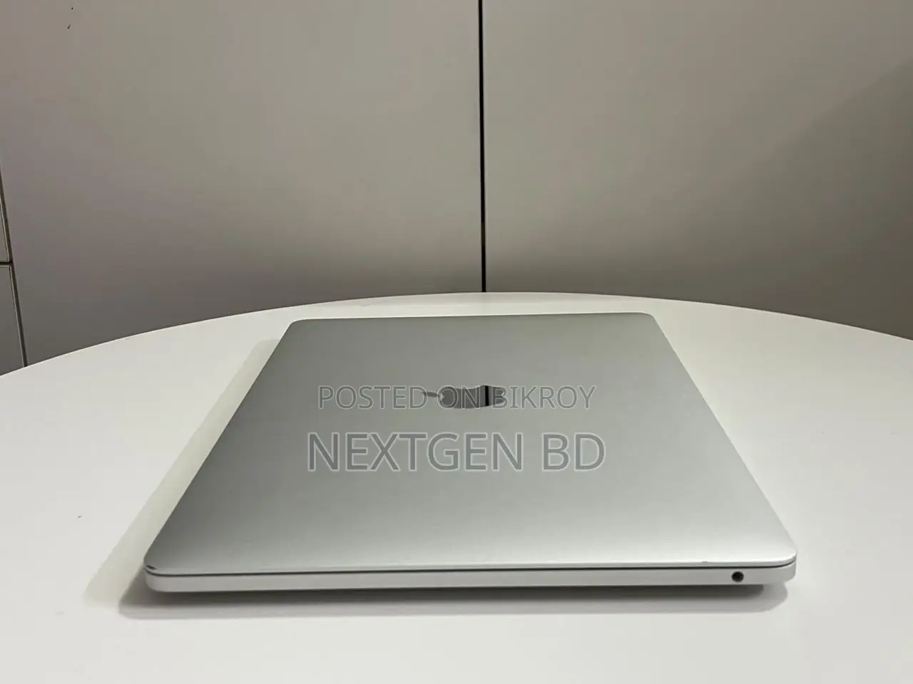 Laptop Apple MacBook Pro 2022 M2 16GB Apple M2 SSD 512GB