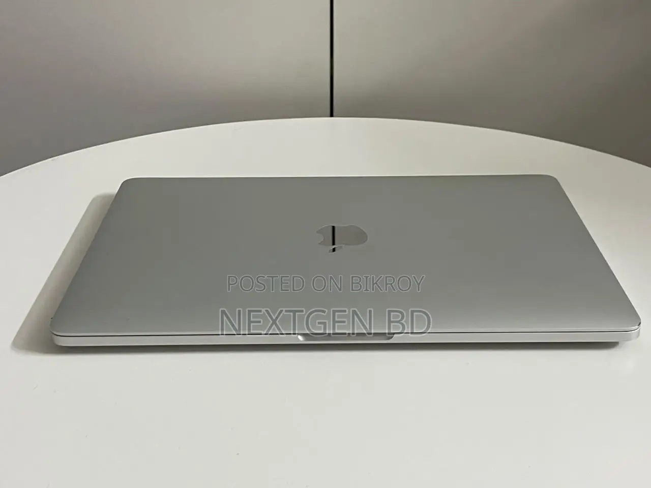 Laptop Apple MacBook Pro 2022 M2 16GB Apple M2 SSD 512GB