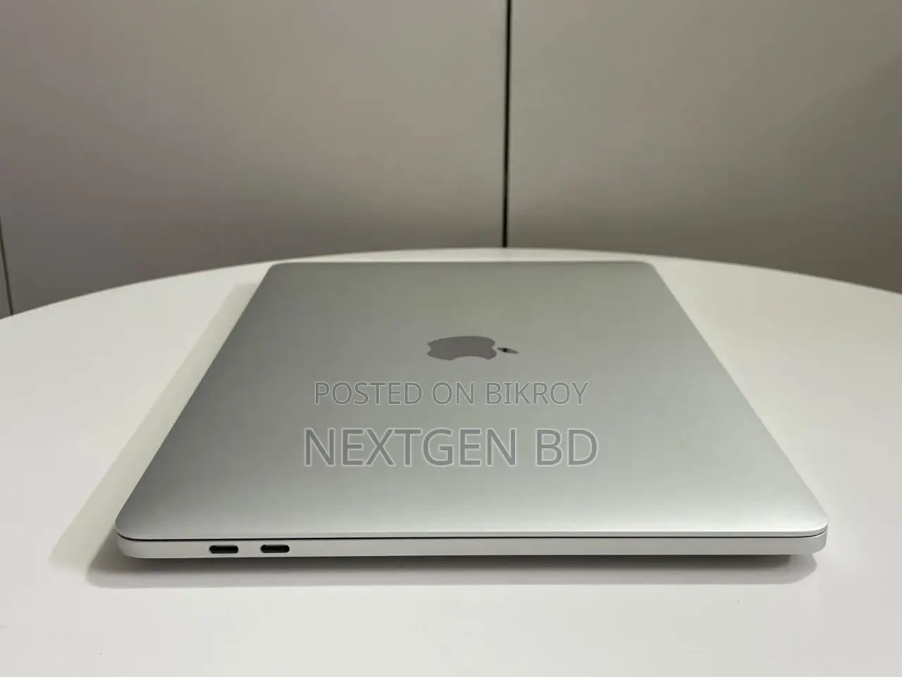 Laptop Apple MacBook Pro 2022 M2 16GB Apple M2 SSD 512GB