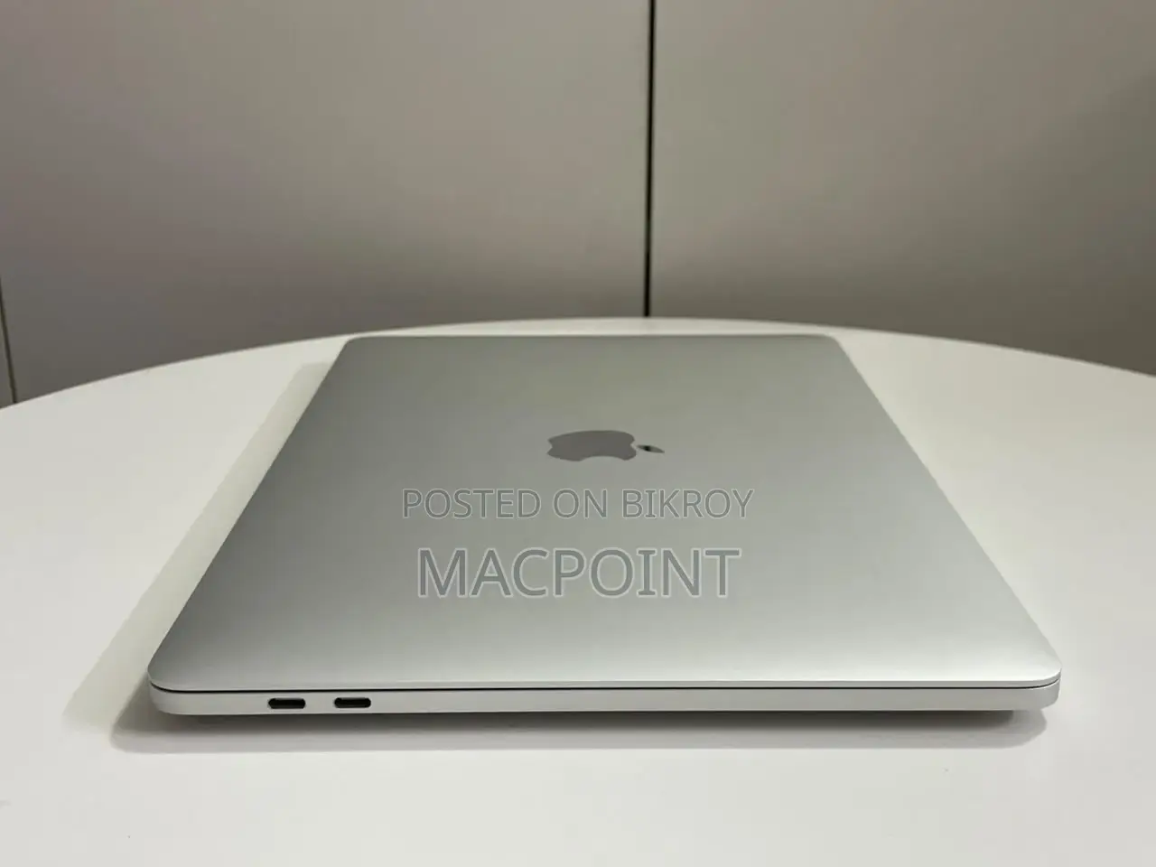 Laptop Apple MacBook Pro 2022 M2 16GB Apple M2 SSD 512GB