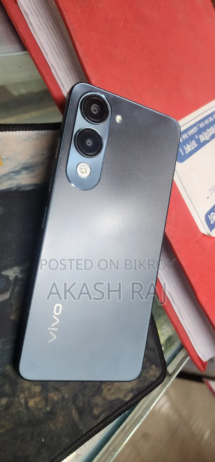 New Vivo Y04 64 GB Green