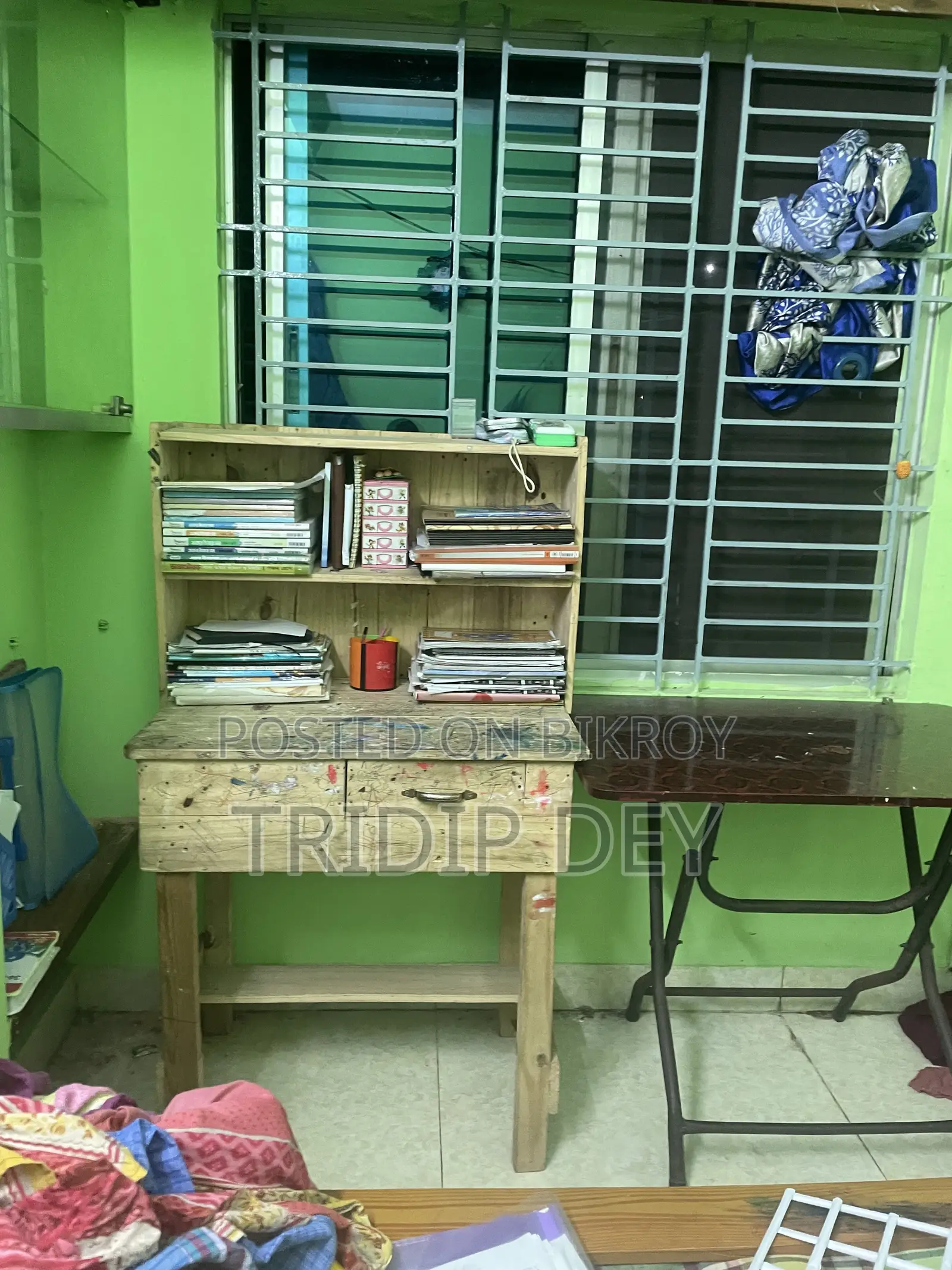 Reading Table