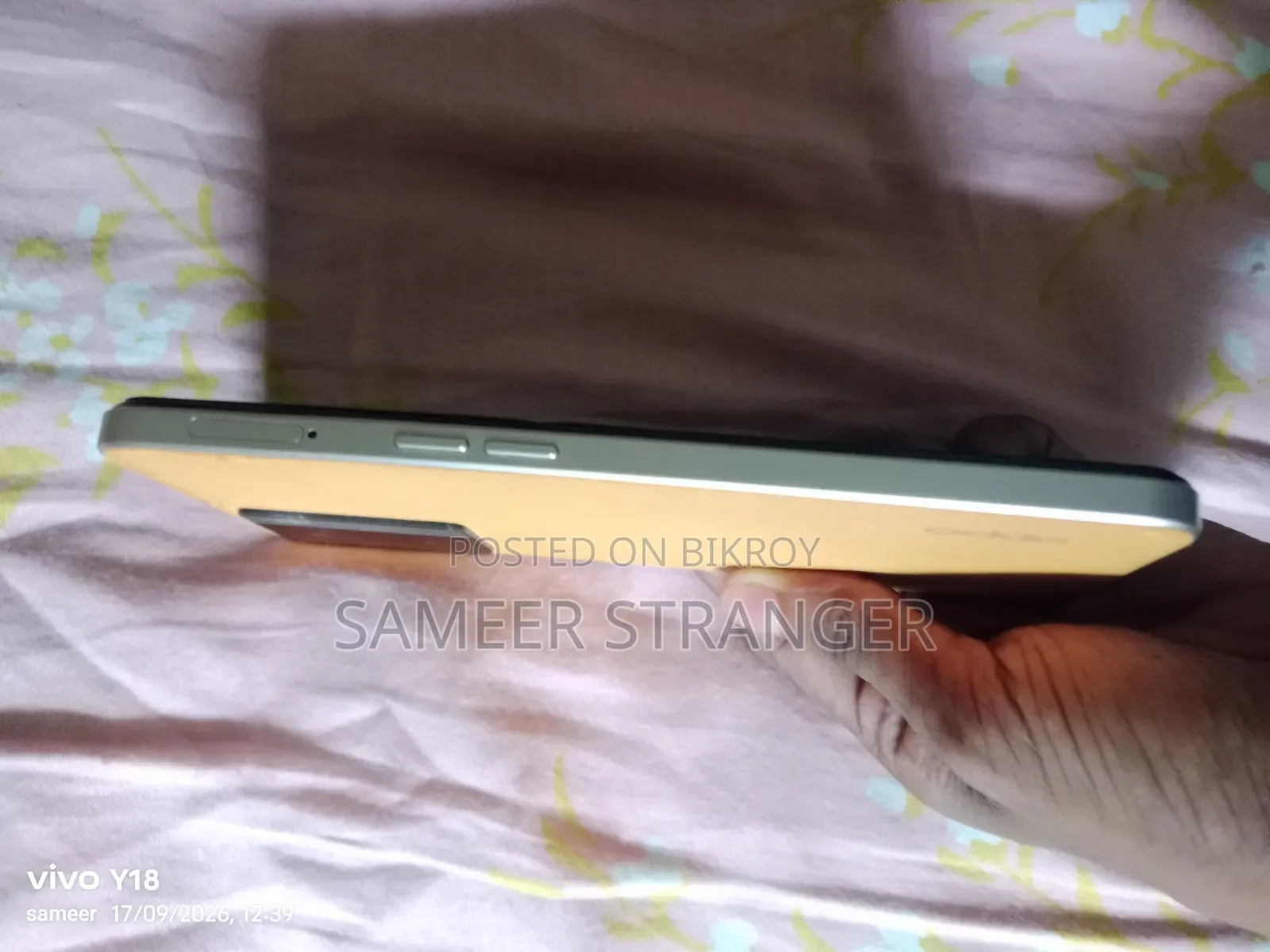 New Oppo A77s 128 GB Gold