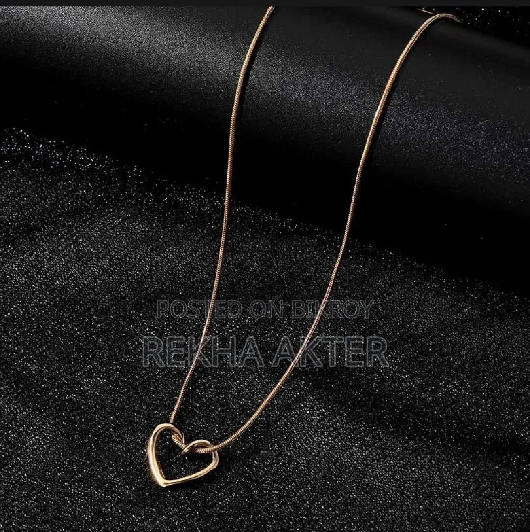 Trending Golden Minimalist Heart Pendant Snake Chain Necklace