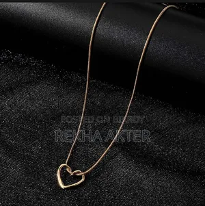 Trending Golden Minimalist Heart Pendant Snake Chain Necklace