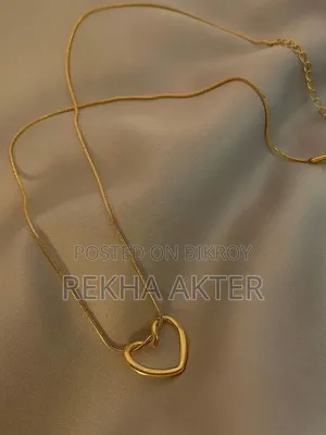 Trending Golden Minimalist Heart Pendant Snake Chain Necklace