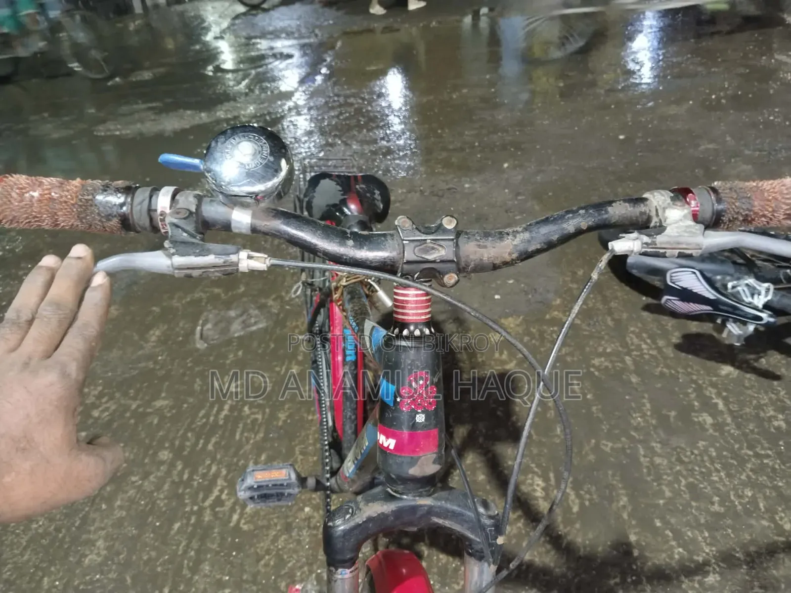 A good quality second-hand Phoenix bicycle will be sold