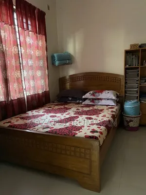 সেগুন কাঠের তৈরি মজবুত ডাবল বেড