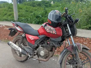 কিওয়ে আরকেএস ১০০ ২০১৭ লাল