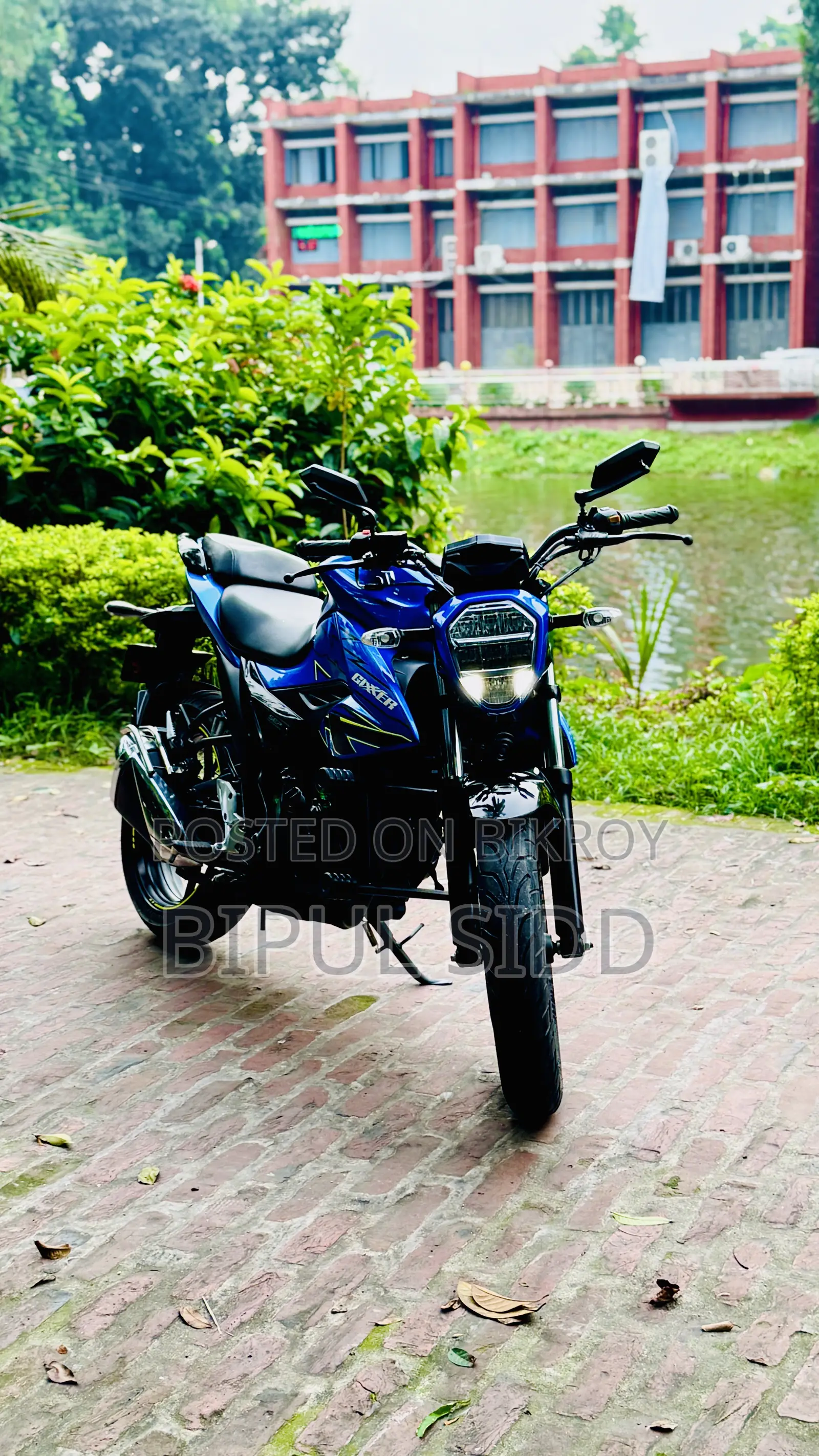 সুজুকি জিক্সার ২০২৪ নীল
