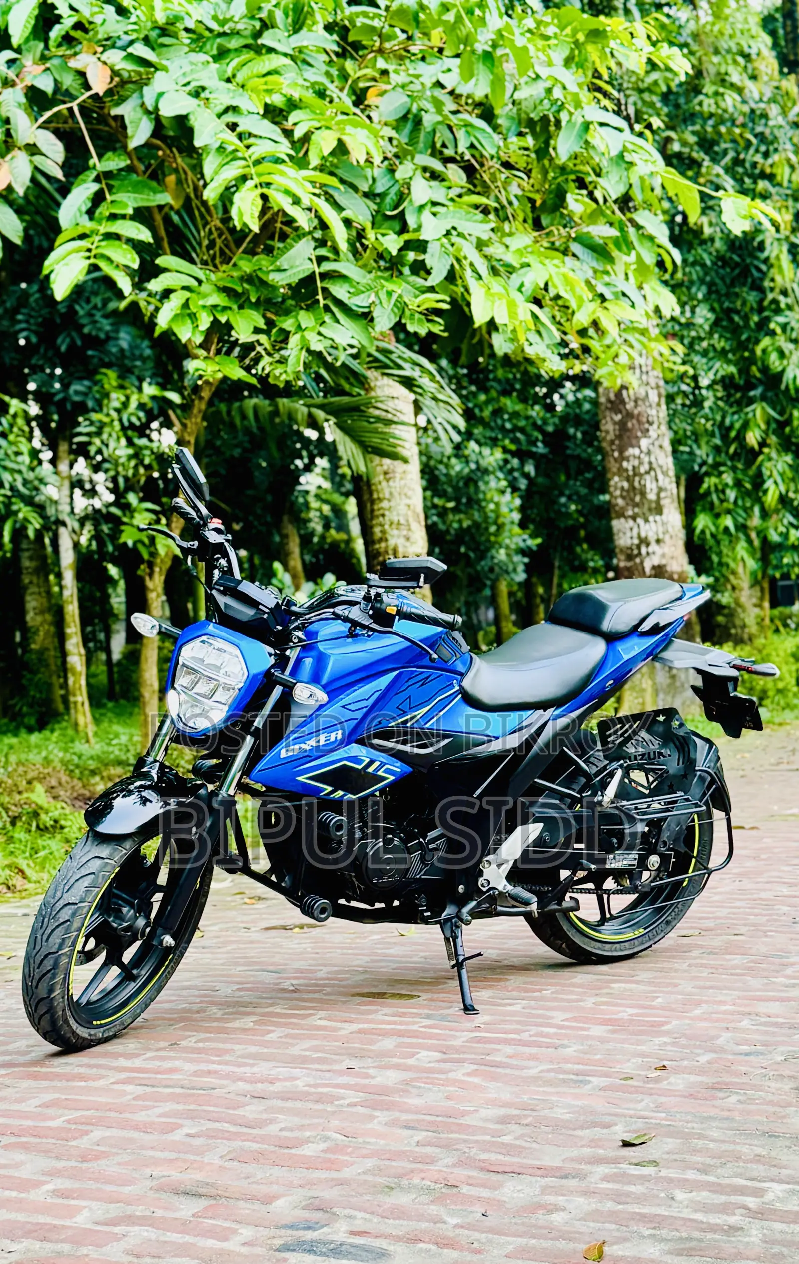 সুজুকি জিক্সার ২০২৪ নীল