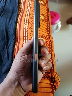 ইনফিনিক্স হট ৭০ ১২৮ জিবি ব্ল্যাক