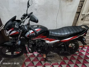 বাজাজ ডিসকভার ১১০ ২০২৫ কালো