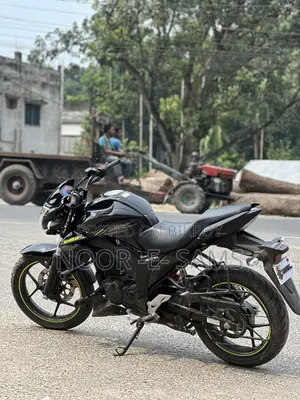 নিউ সুজুকি জিক্সার ২০২৬ কালো
