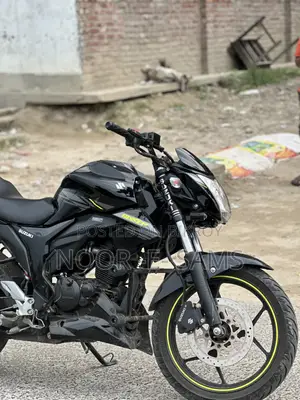 নিউ সুজুকি জিক্সার ২০২৬ কালো