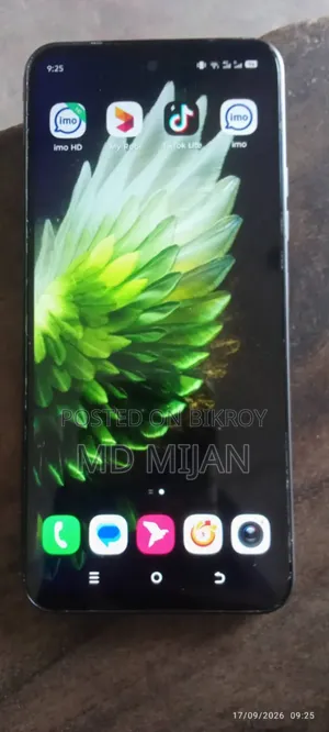 টেকনো স্পার্ক ৪০সি ১২৮ জিবি রূপালী