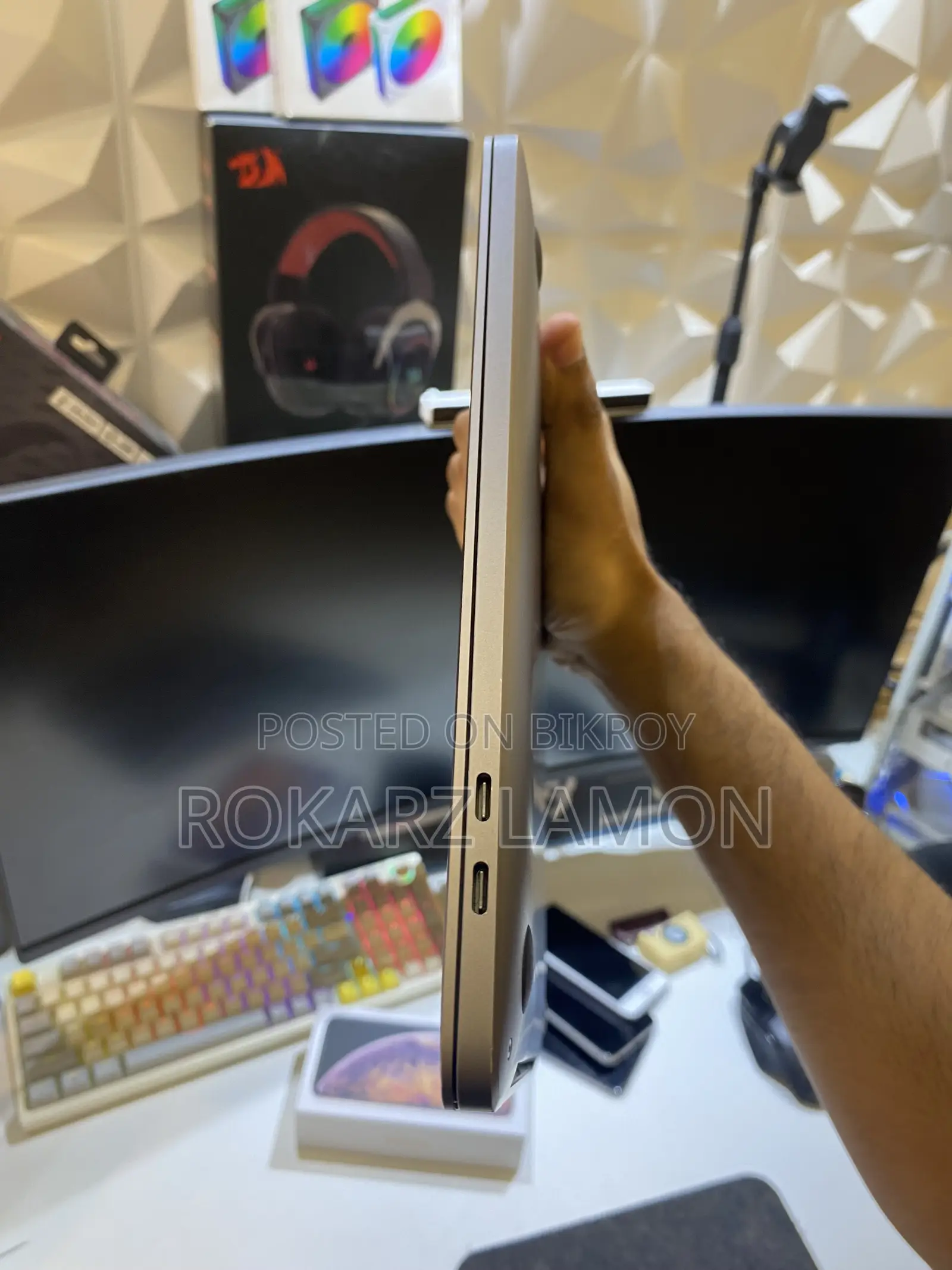 Laptop Apple MacBook Pro 2020 8GB Intel Core i5 SSD 256GB