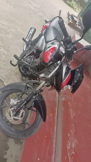 বাজাজ ডিসকভার ১১০ ২০২১ কালো