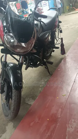 বাজাজ ডিসকভার ১১০ ২০২১ কালো