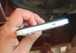 টেকনো স্পার্ক ৪০ ১২৮ জিবি হোয়াইট