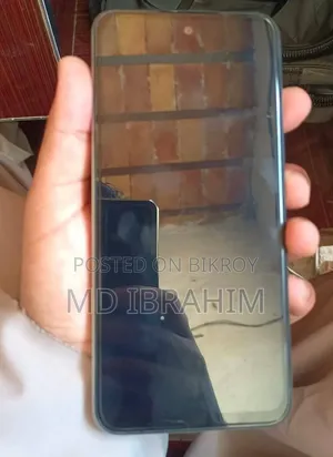 টেকনো স্পার্ক ৪০ ১২৮ জিবি হোয়াইট