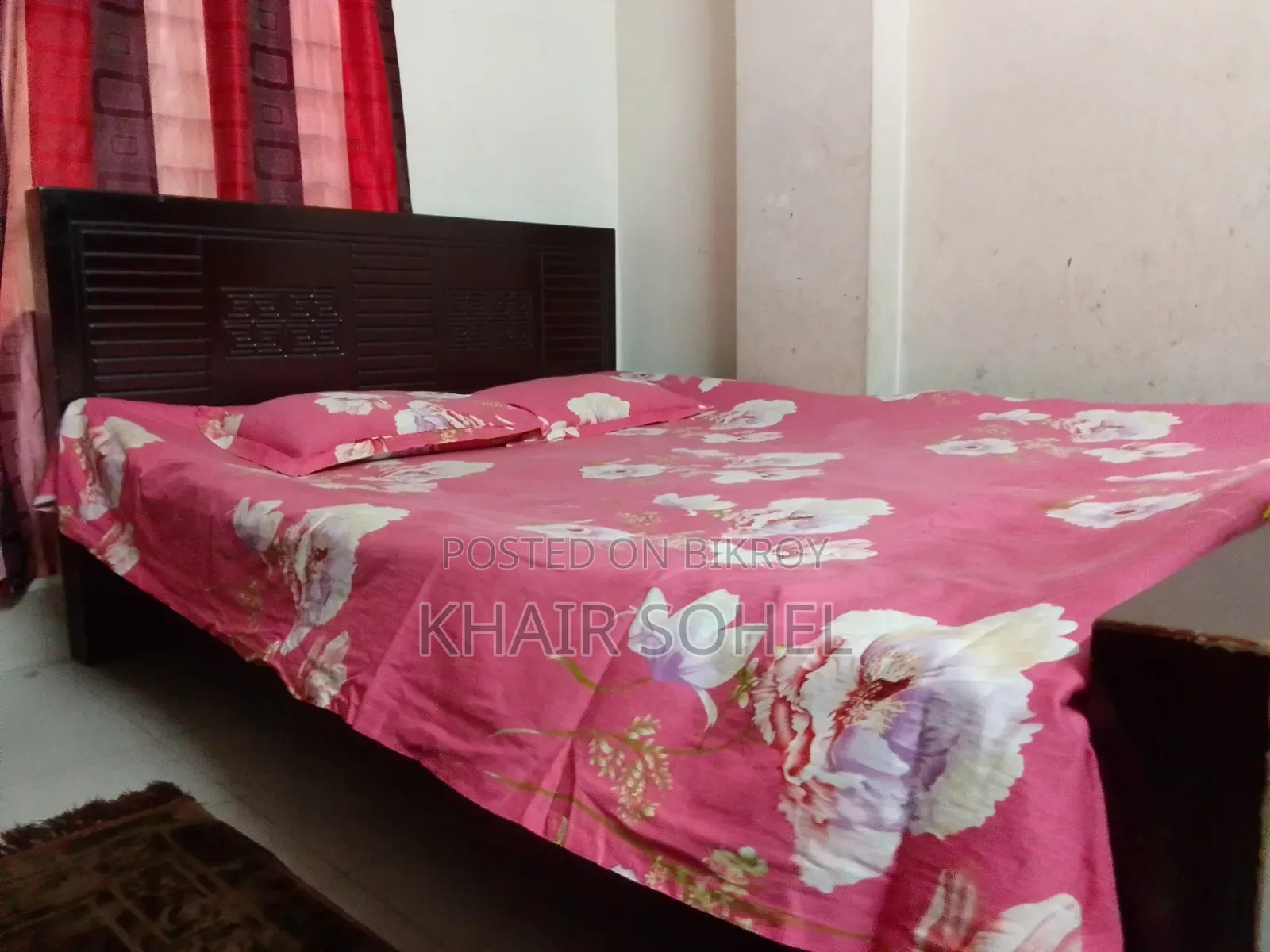 একটি ব্যাবহৃত খাট বিক্রি হবে।