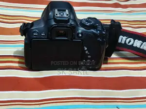 ক্যানন ৭০০ডি