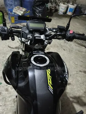 হিরো হাঙ্ক ১৫০আর এক্সটেক ২০২৬ ব্ল্যাক