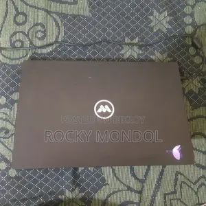 Laptop 8GB RAM Intel Core i5 512GB SSD
