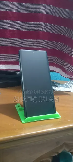 মোটর চলা এজ ৬০ প্রো ২৫৬ জিবি সিলভার