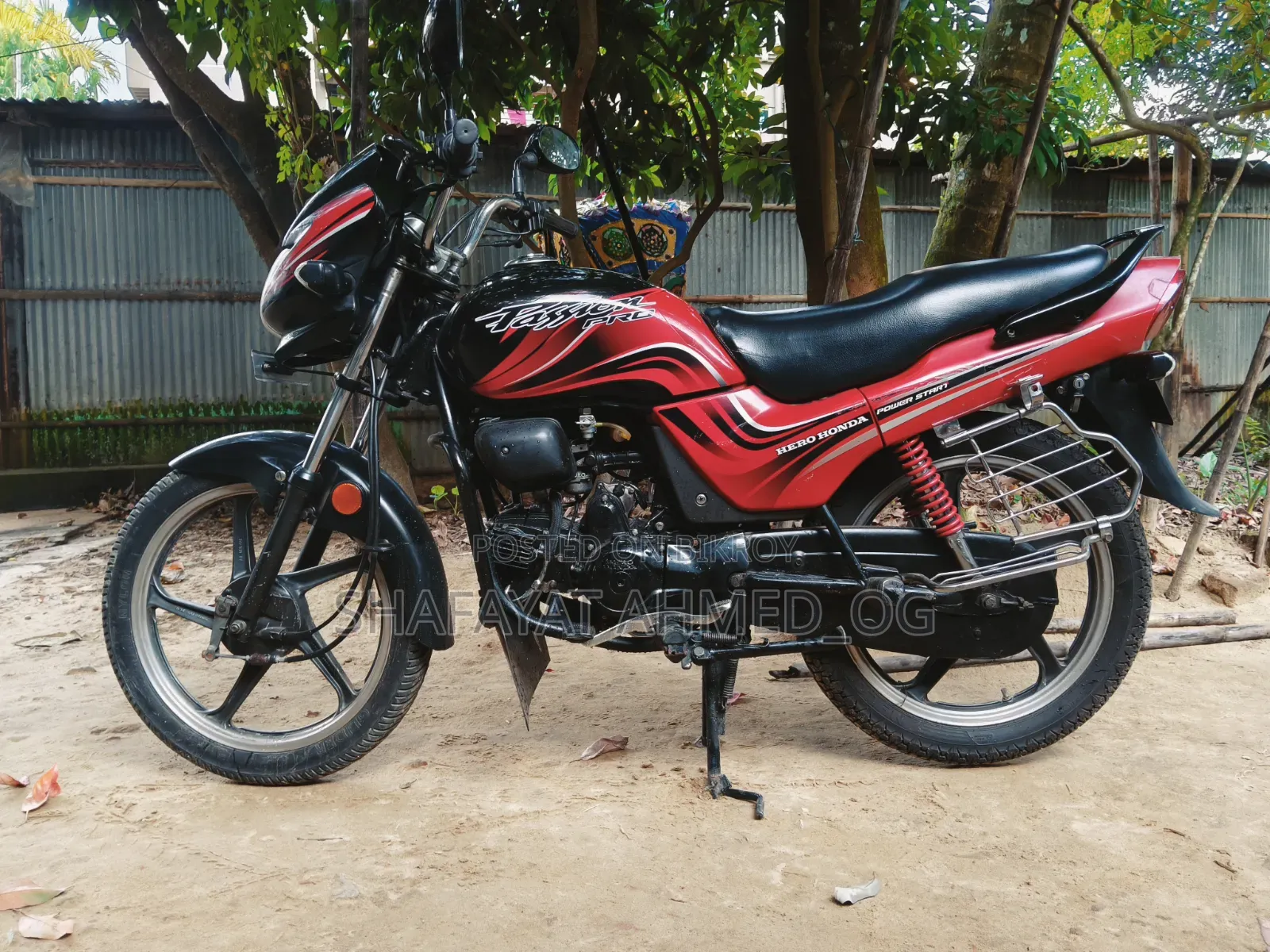 মোটরসাইকেল ২০০৯ কালো