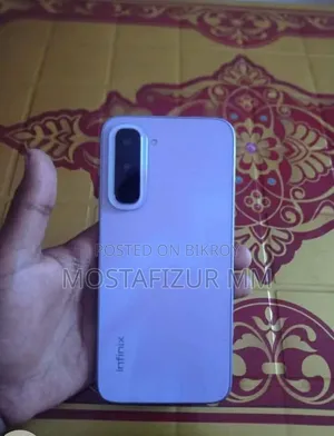 New Infinix Hot 70 128 GB Blue