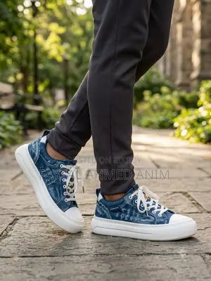 পুরুষদের কোরিয়ান স্টাইলের স্নিকার্স