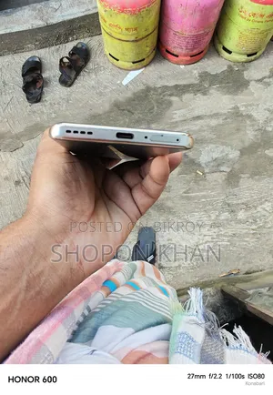 রিয়েলমি ১২ প্রো প্লাস ২৫৬ জিবি নীল