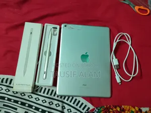 Apple iPad 9.7 128 GB Gray