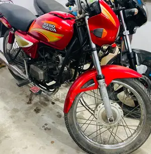 হিরো স্প্লেন্ডার প্লাস ২০১৮ লাল