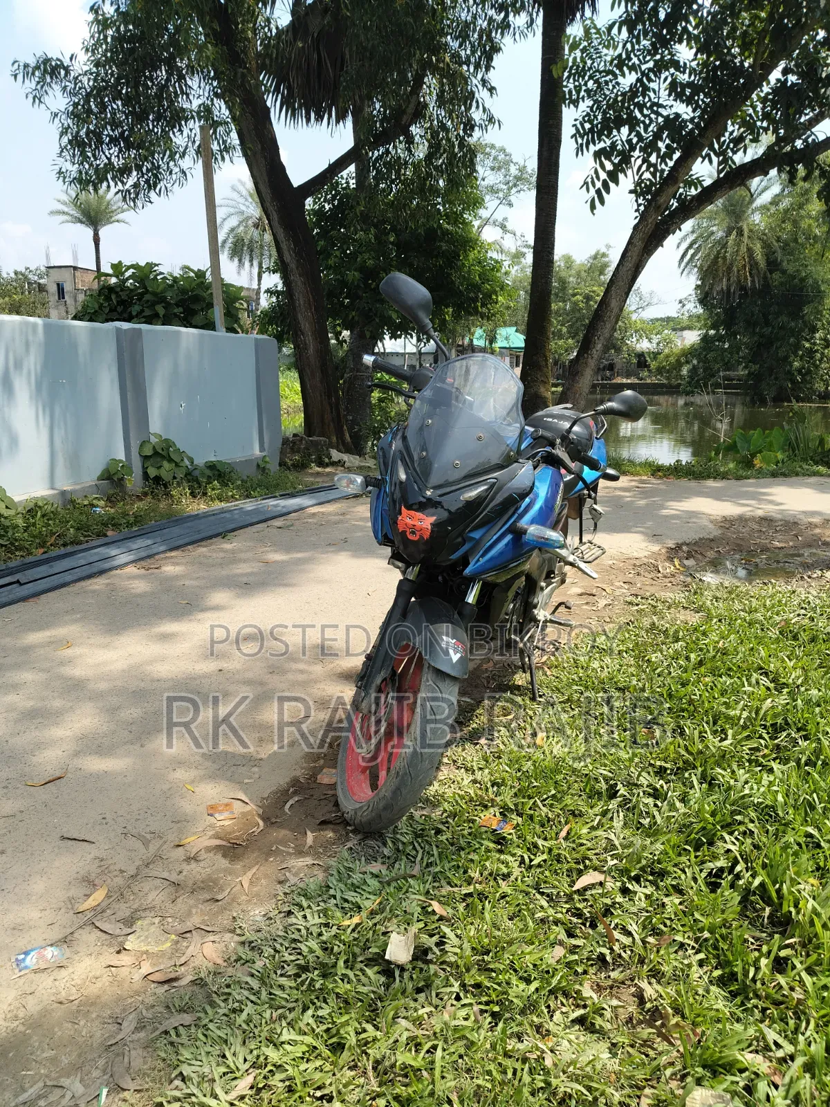 বাজাজ পালসার ১৫০ ২০১৮ নীল