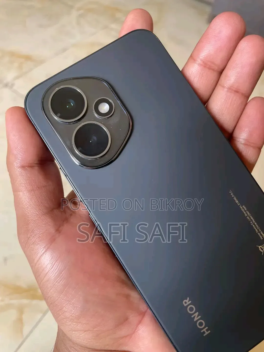 অনার ৪০০ ২৫৬ জিবি ব্ল্যাক