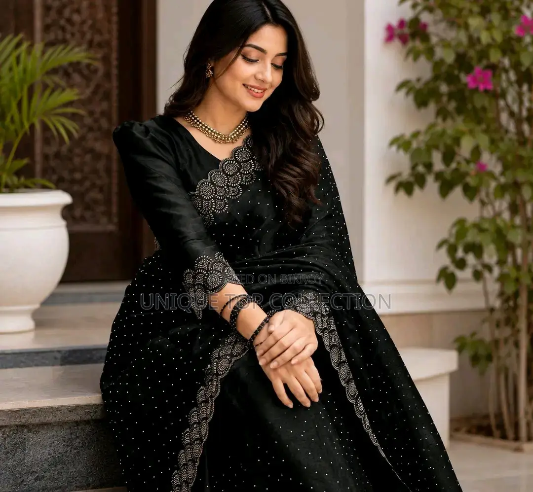 স্টোর্ন শাড়ি