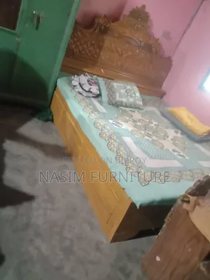 পুরাতন পালং আকাশি কাটের খাট