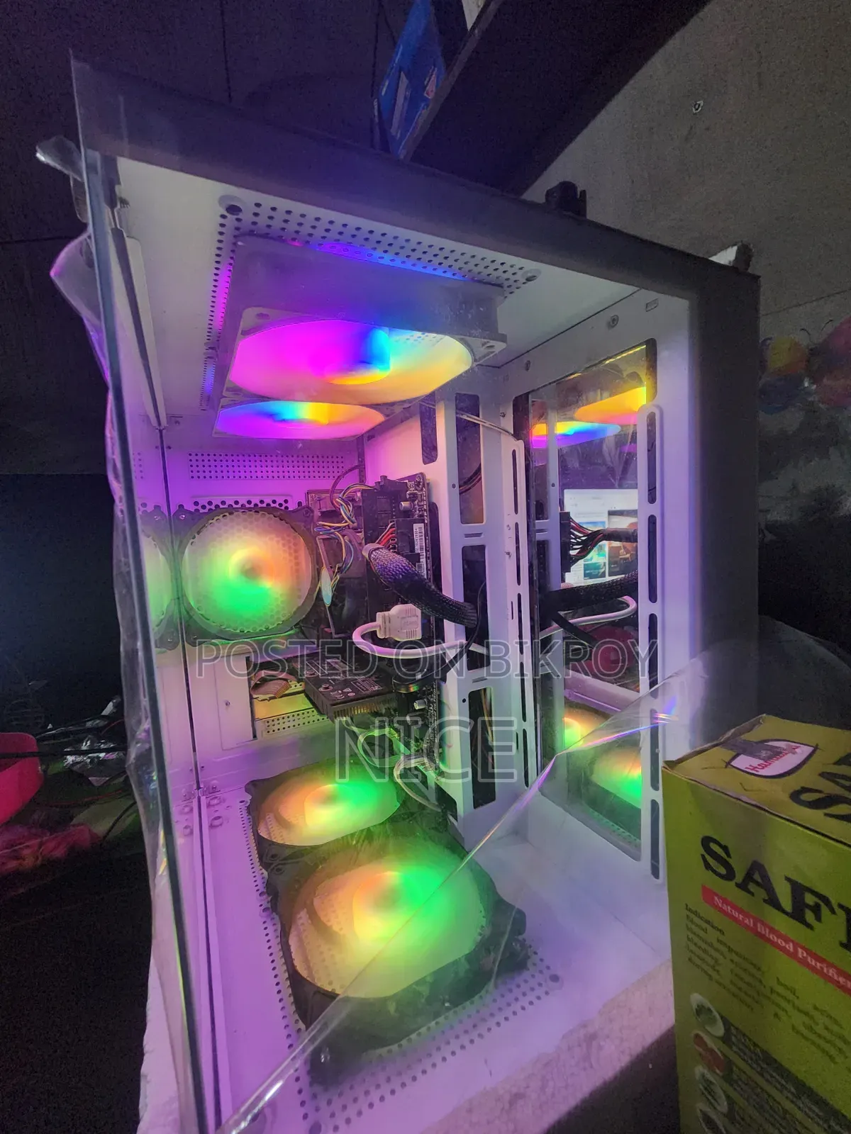 Gigabyte GA-H110MSTX-HD3-ZK 8GB Intel Core i3 SSD 256GB