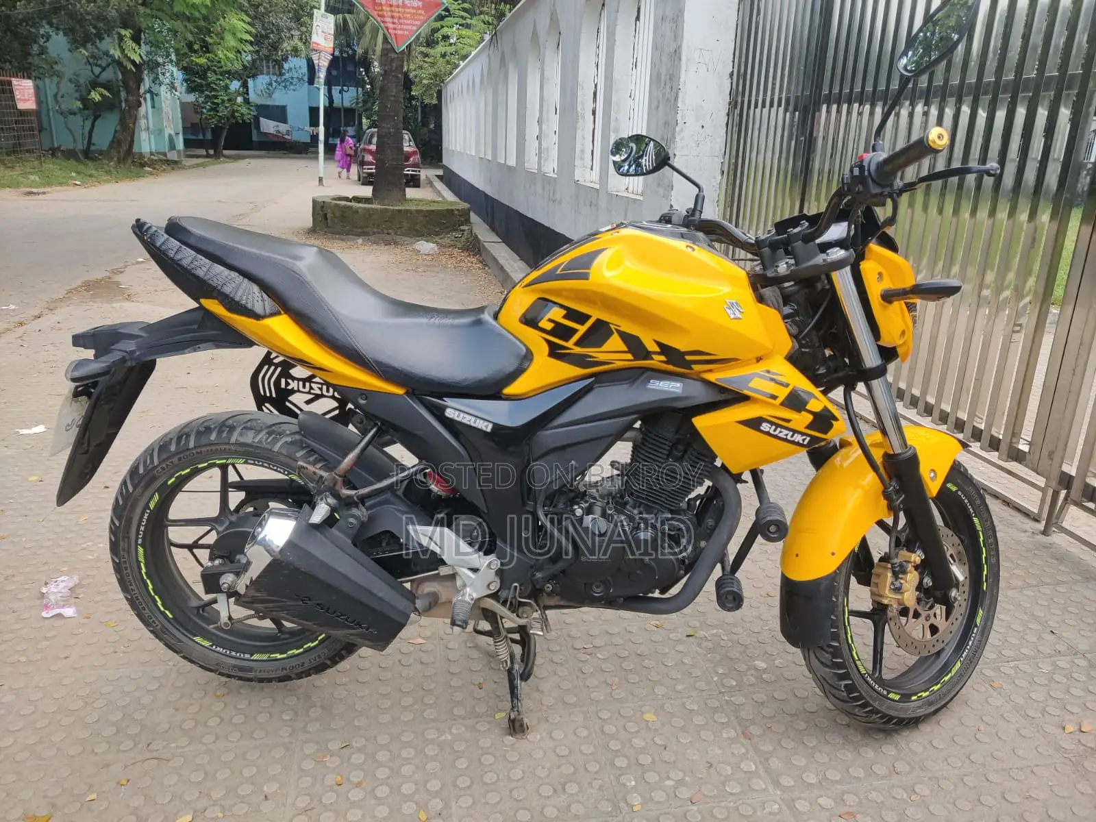 নিউ সুজুকি জিক্সার ২০২৫ ইয়েলো