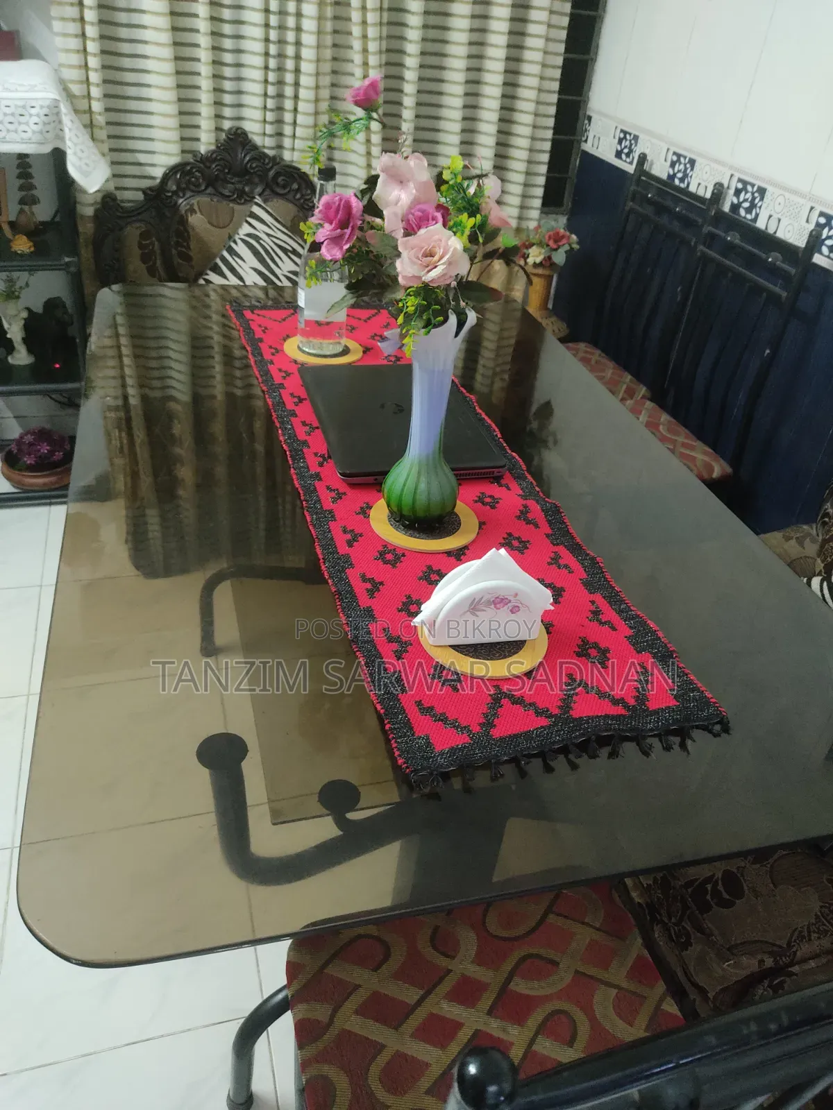 ৪টি চেয়ার সহ স্ট্যান্ডার্ড গ্লাস টপ ডাইনিং টেবিল