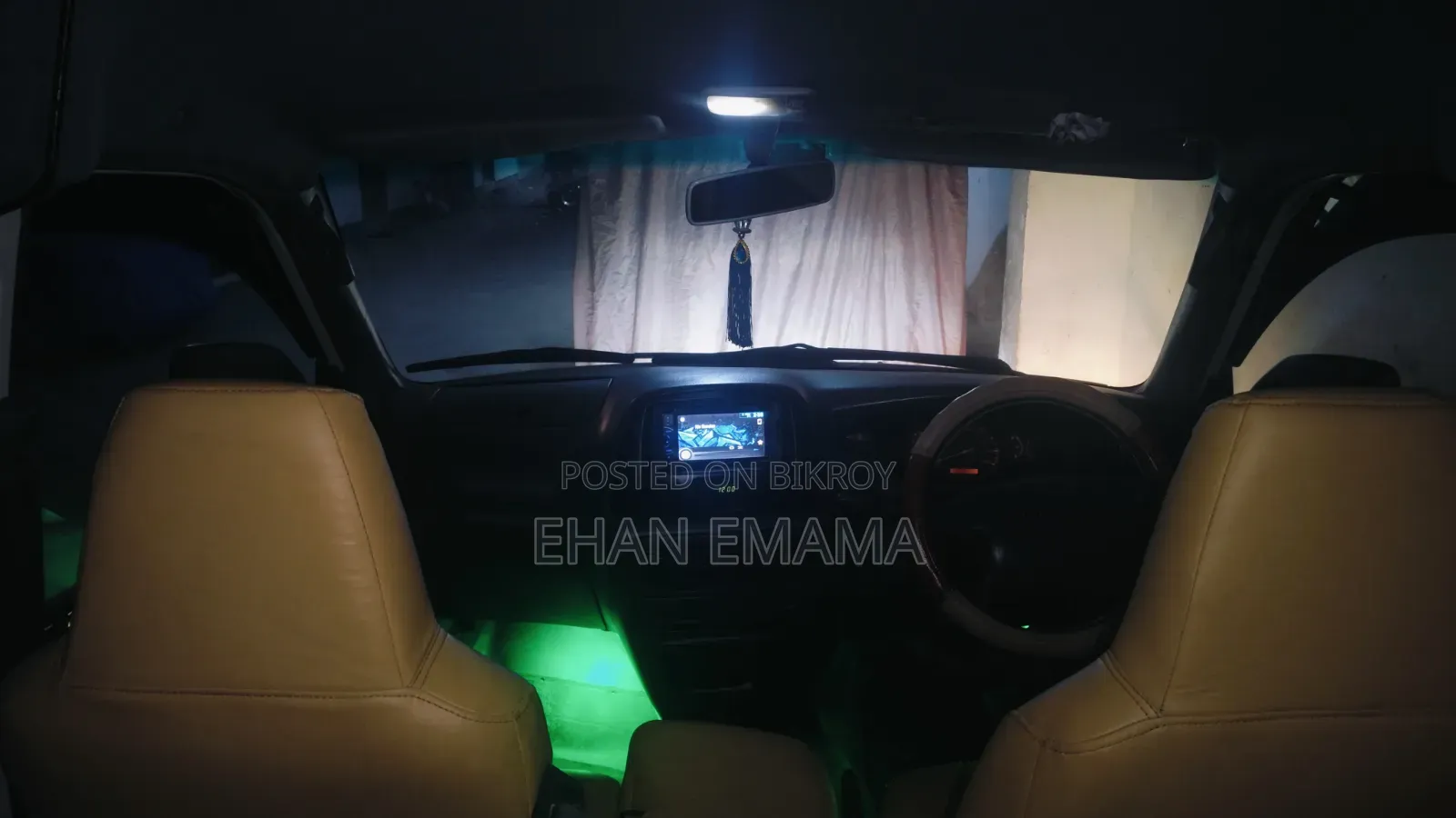 Toyota Noah 2.0 Front-Wheel Drive (8 Seater) 2004 White