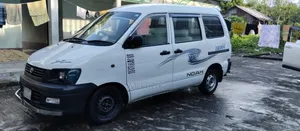 Toyota Noah 2.0 AWD (8 Seater) 2003 White