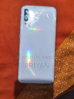 Samsung Galaxy A70 128 GB White